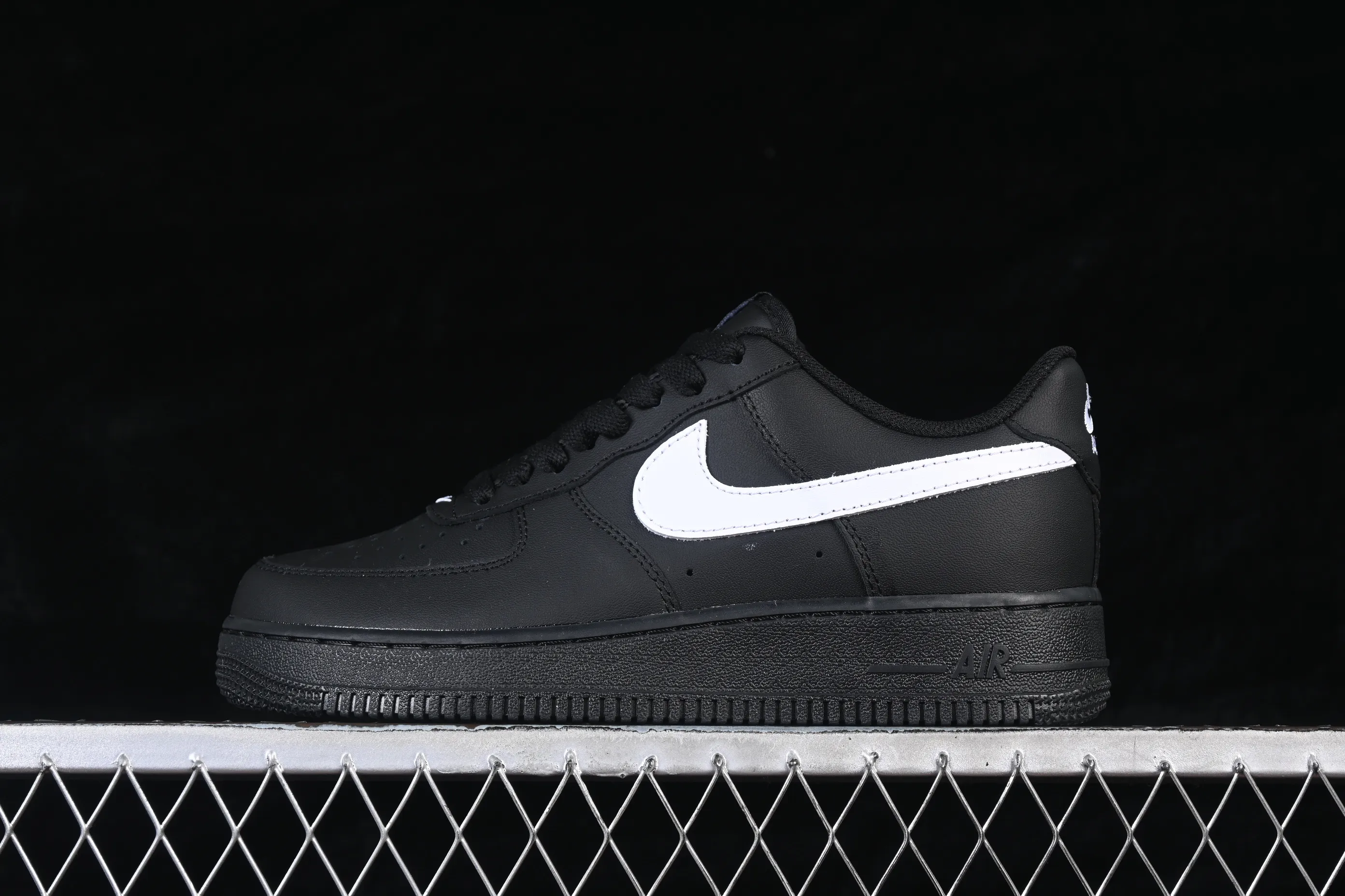 All categories Nk Air Force 1 Air Force series Nk Air Force 1 Low Air Force low-top Nike Air Force 1'07 Low Classic black and white hook Air Force 1 low-top casual sneakers FZ0627-010